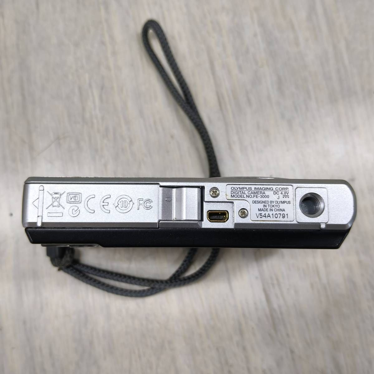 動作未確認】OLYMPUS FE-3000 デジタルカメラ コンデジ ジャンク