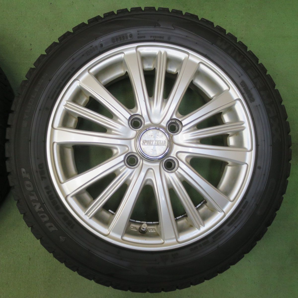 バリ溝！24年！ほぼ10分◎スタッドレス 155/65R14 ダンロップ 