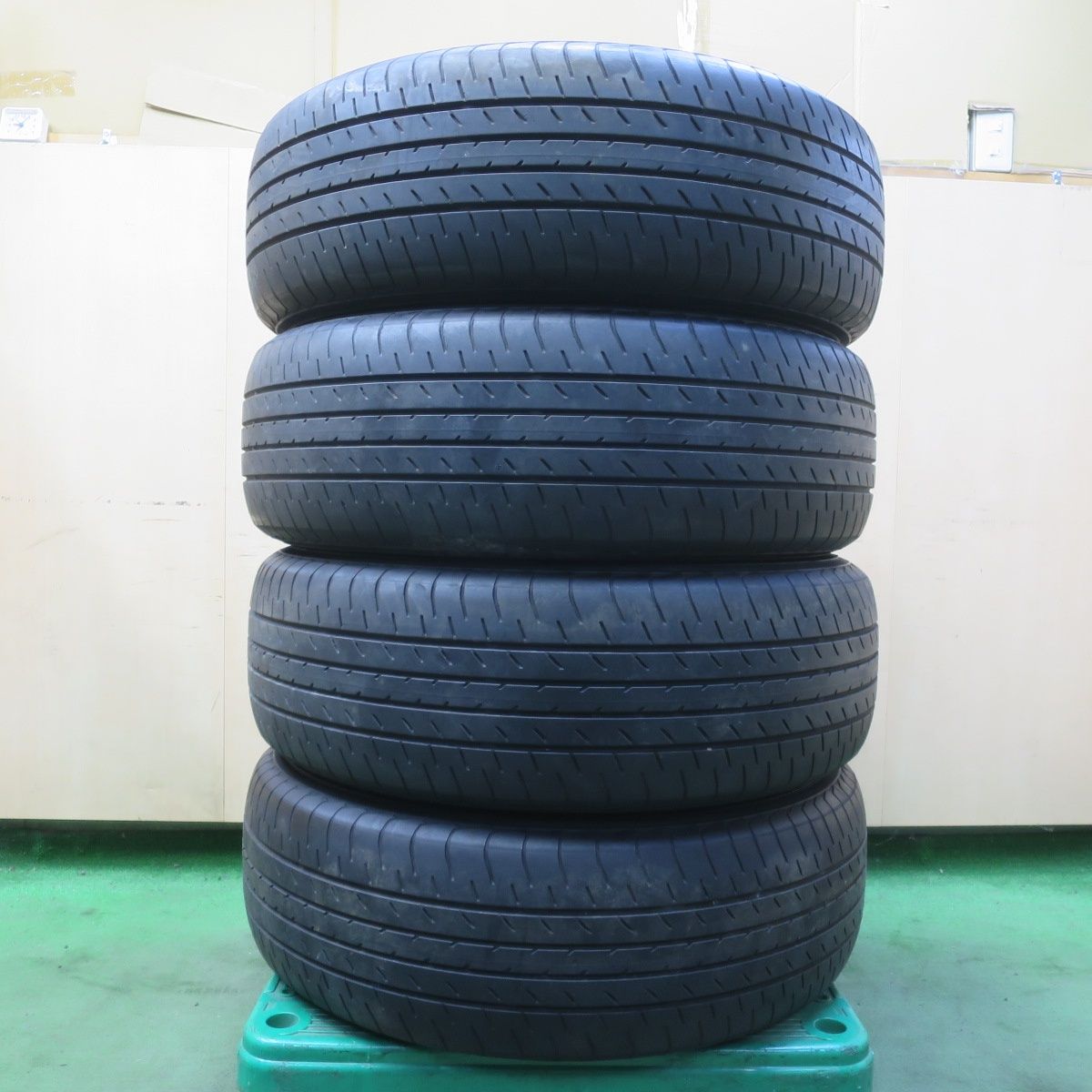キレイ◎トヨタ 30系 アルファード ヴェルファイア 純正 225/60R17 