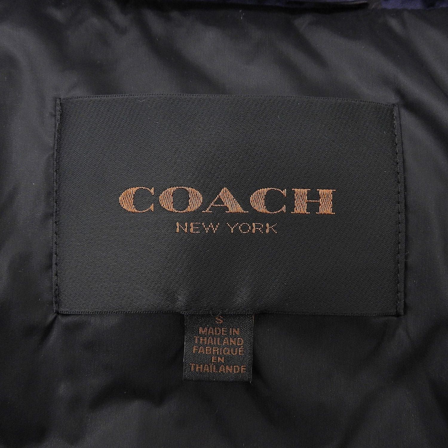 極美品　COACH コーチ　フード付きナイロンジャケット ブラック　Lサイズ 極美品 コーチ COACH ジャケット ダウンジャケット フード付き