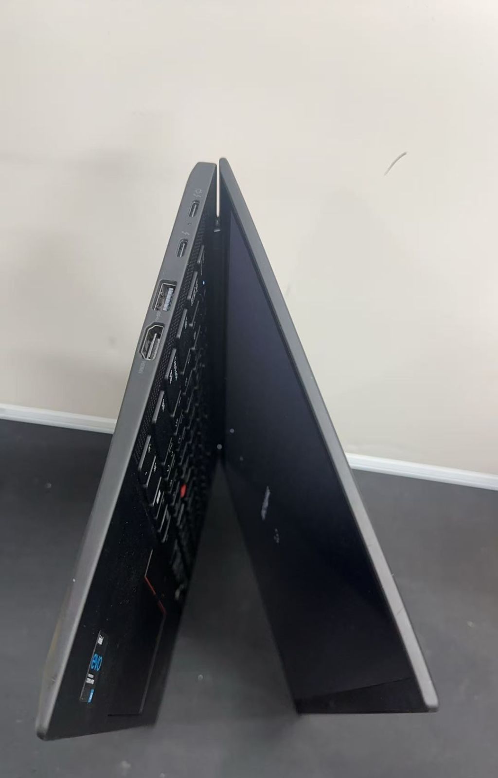 正規店通販】Lenovo ThinkPad X1 Carbon Gen 9 Core i5-1145G7 16GB ++