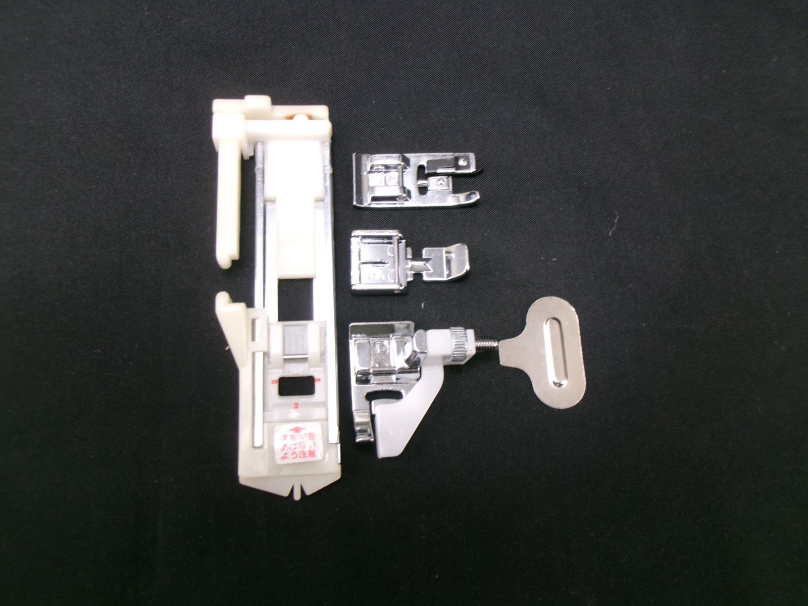 現行モデル☆シンガーコンピュータミシン Fait_a_La_Main SD-011 ☆美