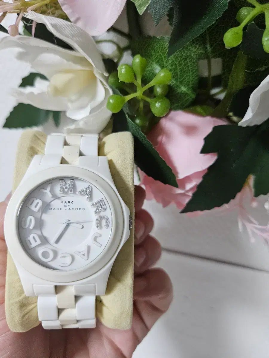 MARCJACOBS 正規品 白 時計 出品
