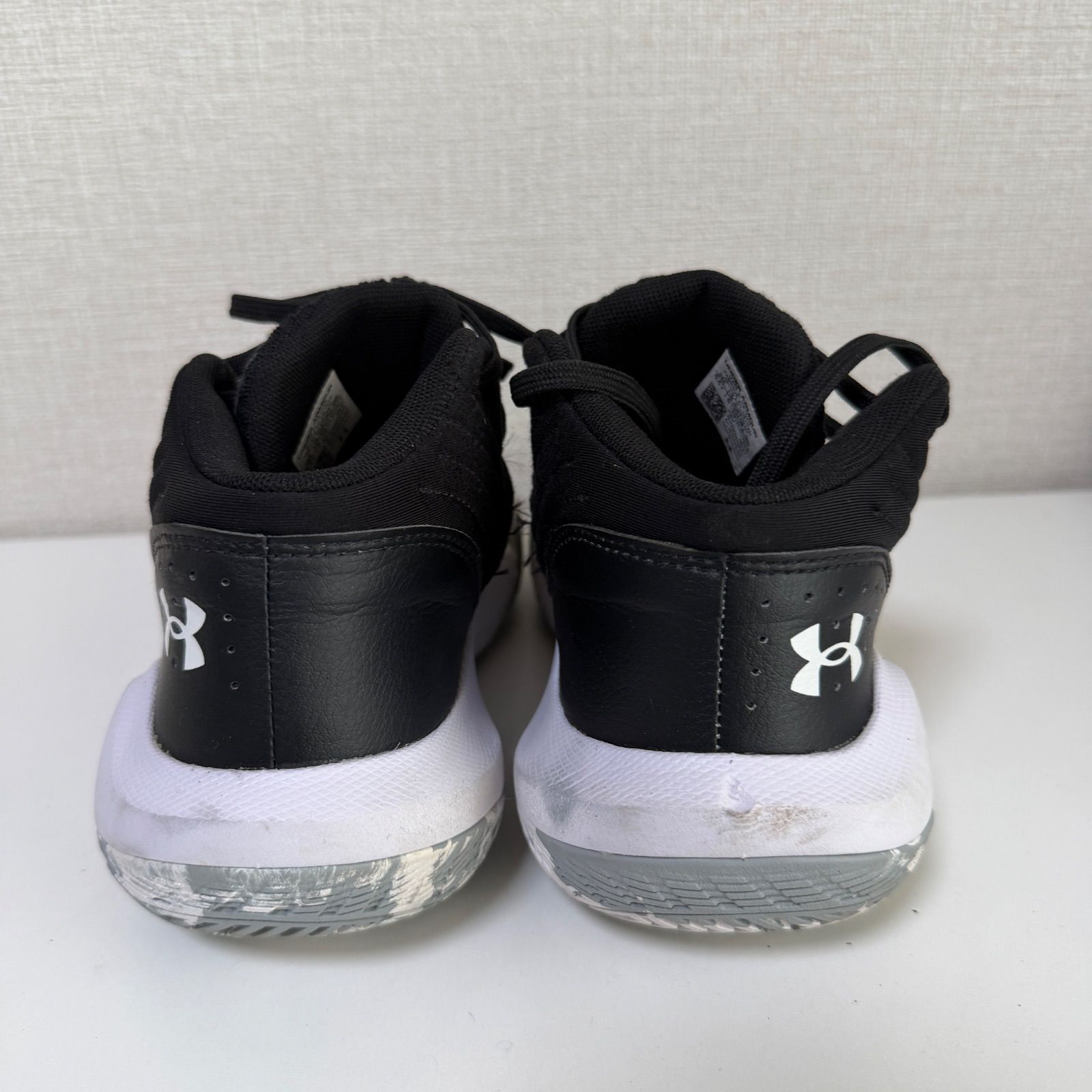 UNDER ARMOUR アンダーアーマー バッシュ 24.5cm 黒 3025349-001