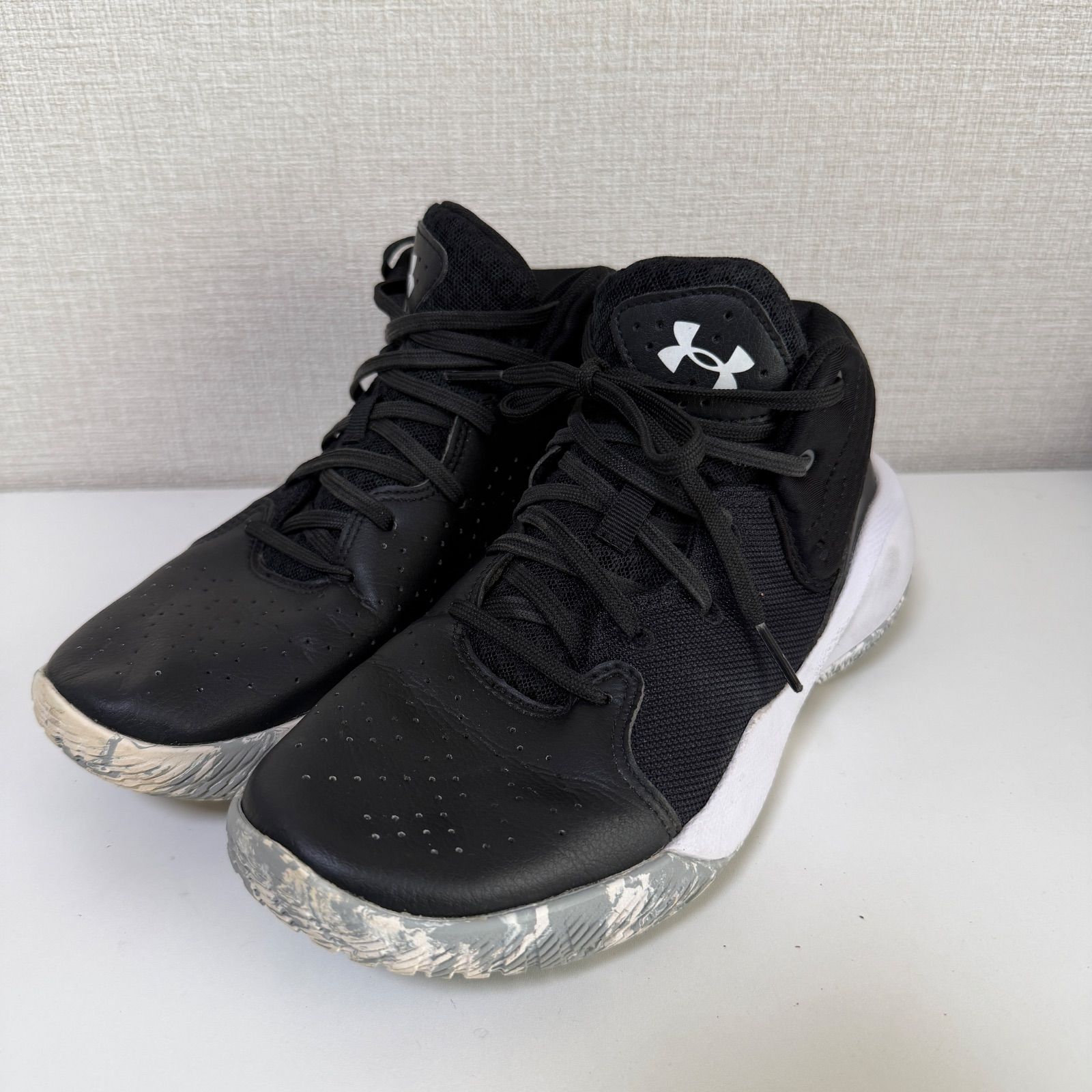 UNDER ARMOUR アンダーアーマー バッシュ 24.5cm 黒 3025349-001