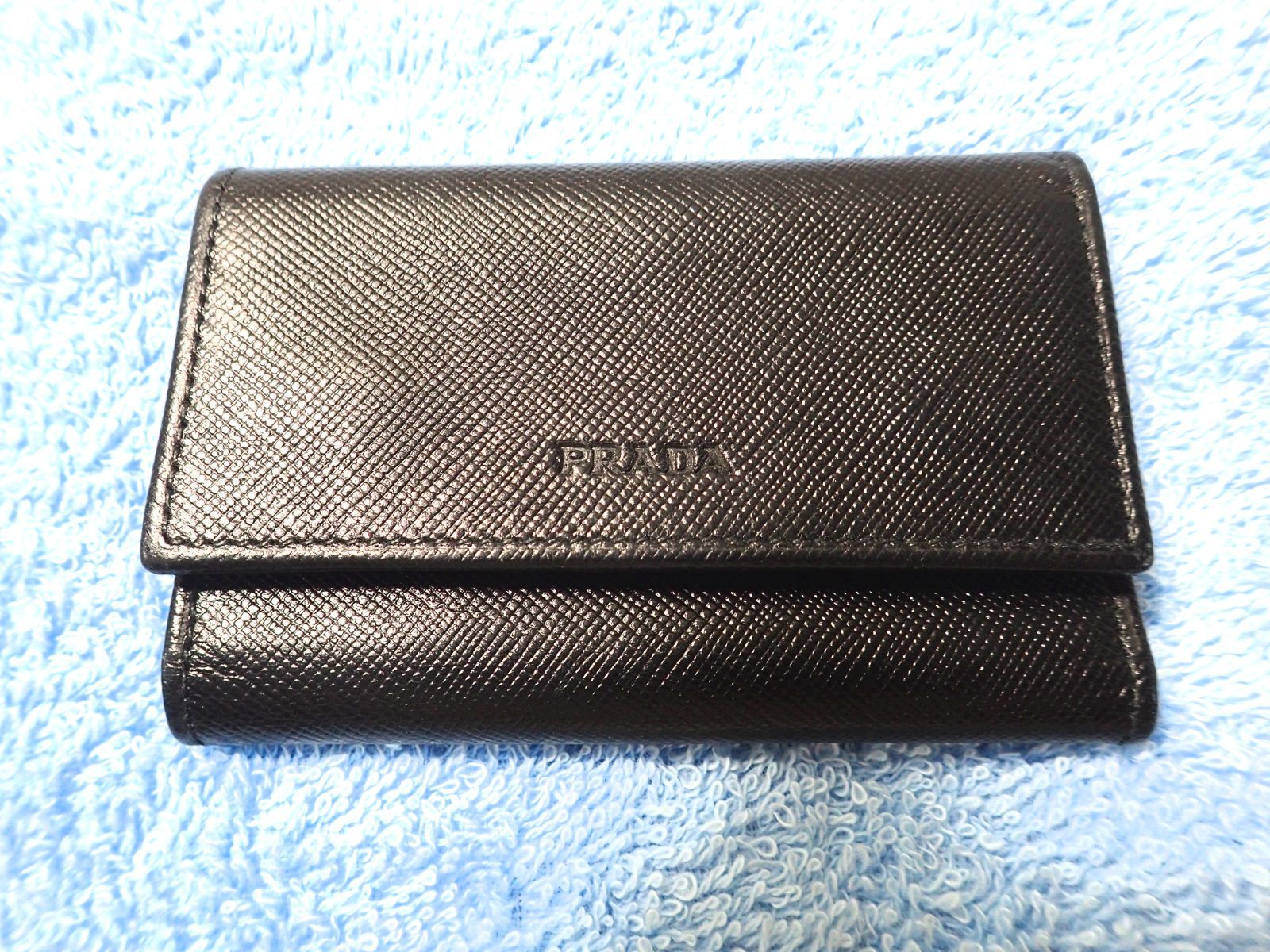 希少・未使用品　PRADA　プラダ 6連キーケース M25U ブラック /黒　サフィアーノレザー シルバー金具 6,630円