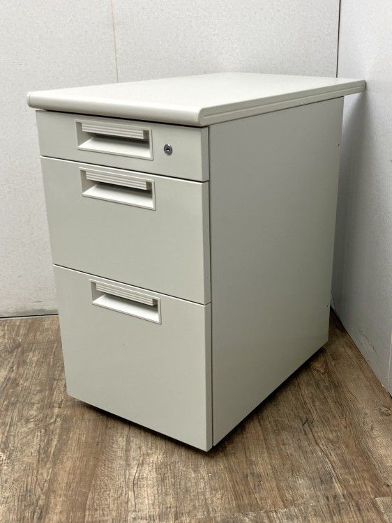 【中古品】プラス 3段脇机 ホワイト