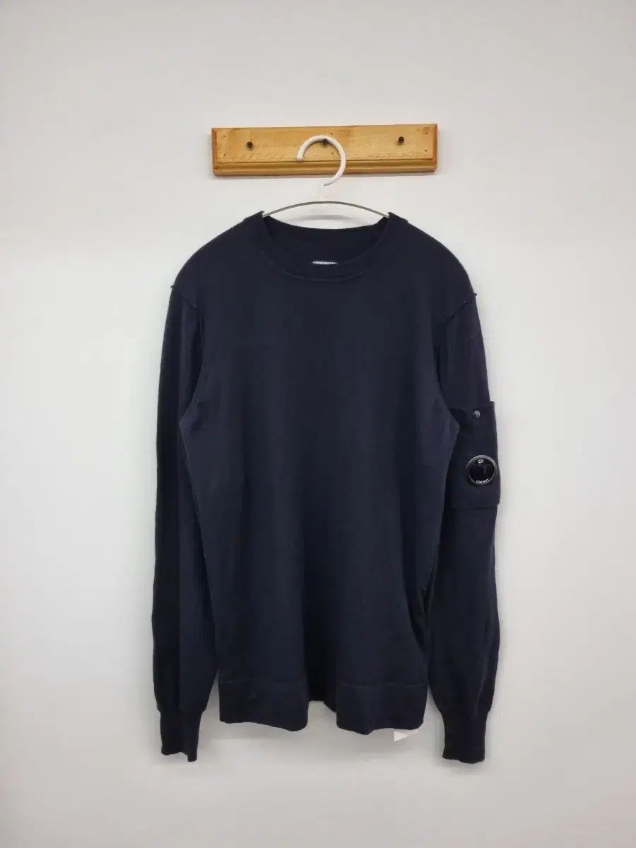C.P. COMPANY シーピーカンパニー ニット（薄い）