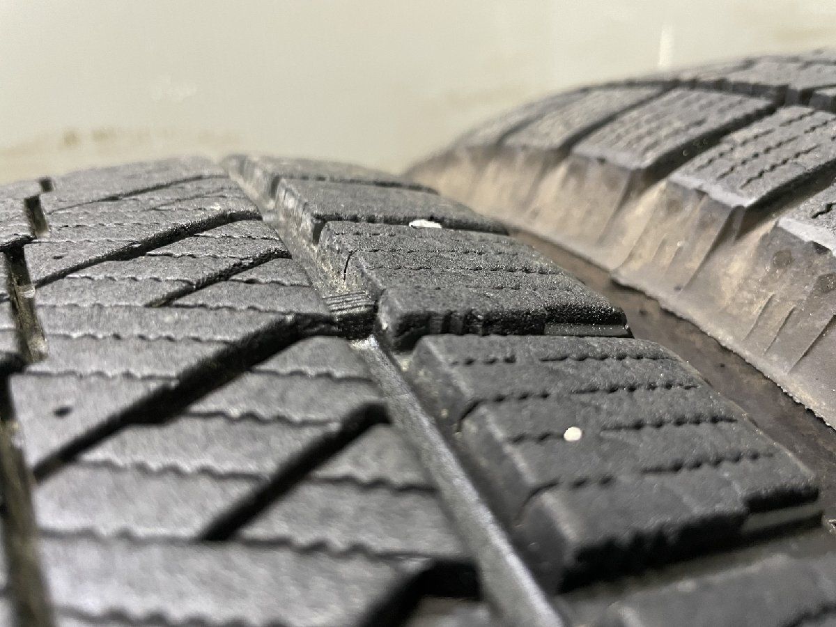 BS BRIDGESTONE BLIZZAK VRX2 205/60R16 16インチ スタッドレス 4本 21～23年製 バリ溝 ステップワゴン ビアンテ ヴォクシー等　(KTE646)