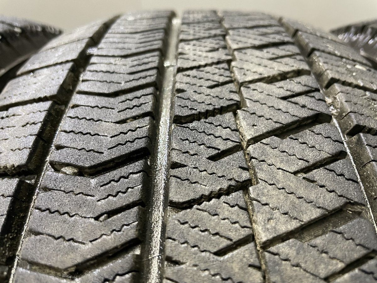 BS BRIDGESTONE BLIZZAK VRX2 205/60R16 16インチ スタッドレス 4本 21～23年製 バリ溝 ステップワゴン ビアンテ ヴォクシー等　(KTE646)