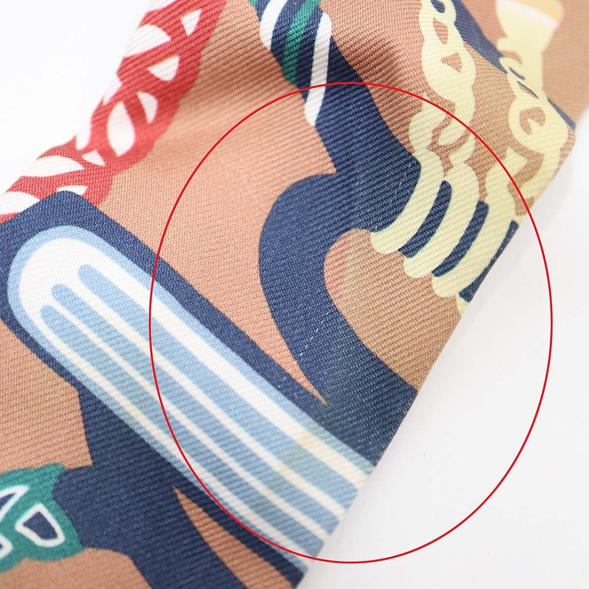HERMES エルメス ツイリー Fantaisie d'Etriers 鎧の幻想 スカーフ