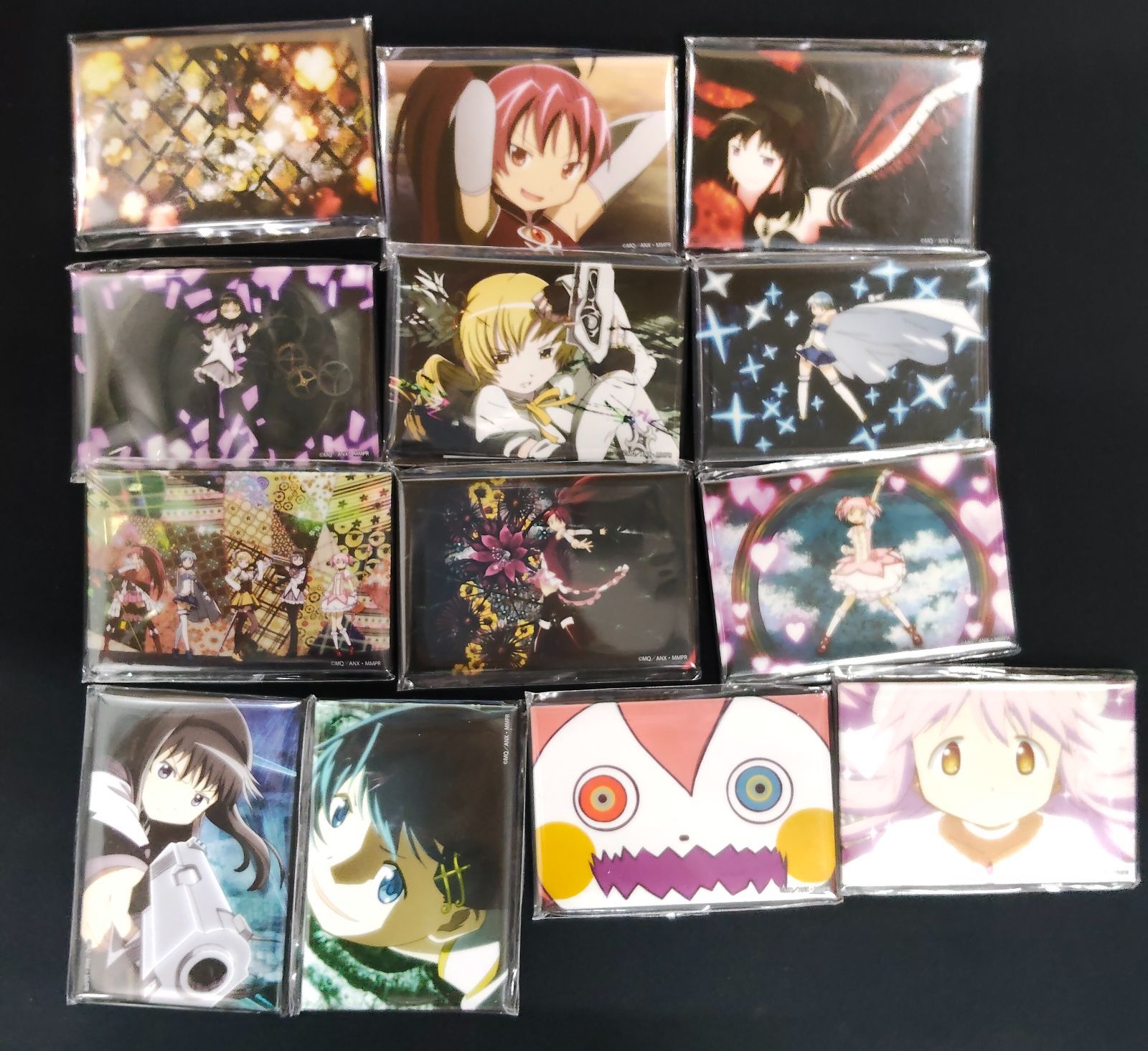2607812 バッジ・ピンズ 全13種セット 場面カットスクエア缶バッジ