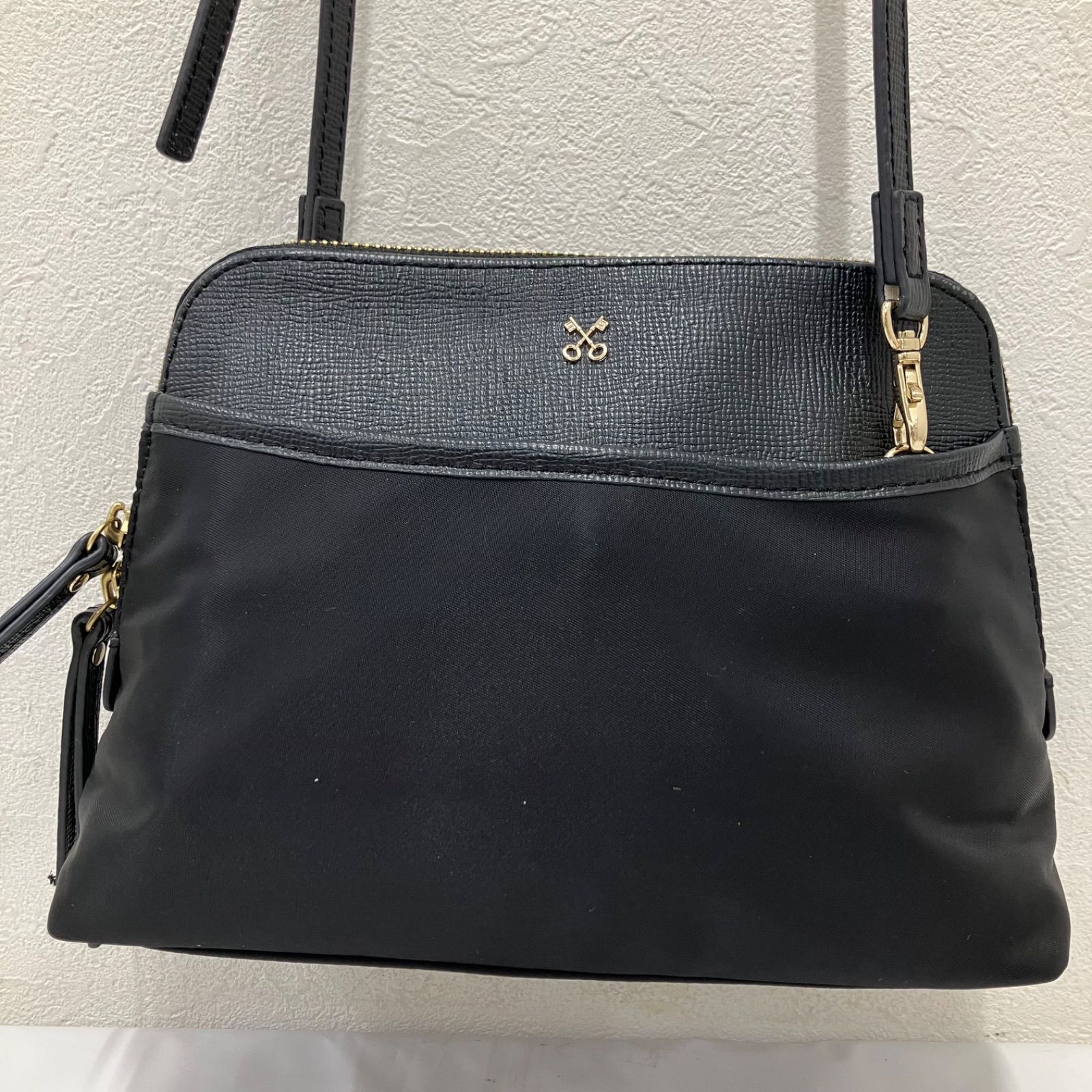 5901 SAZABY サザビー ショルダーバッグ 斜めがけ ブラック系 黒
