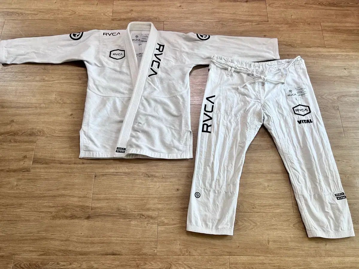 バイタル ルカ 柔術 Jiu-Jitsu 柔道着 A1L