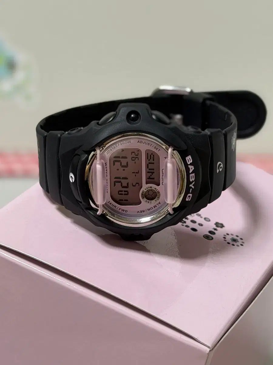 ISSEY MIYAKE Baby-G 出品