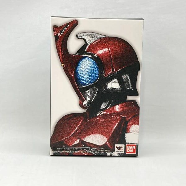 【中古】バンダイ S.H.Figuarts 真骨彫製法 仮面ライダーカブト ライダーフォーム 開封品 仮面ライダーカブト[97]