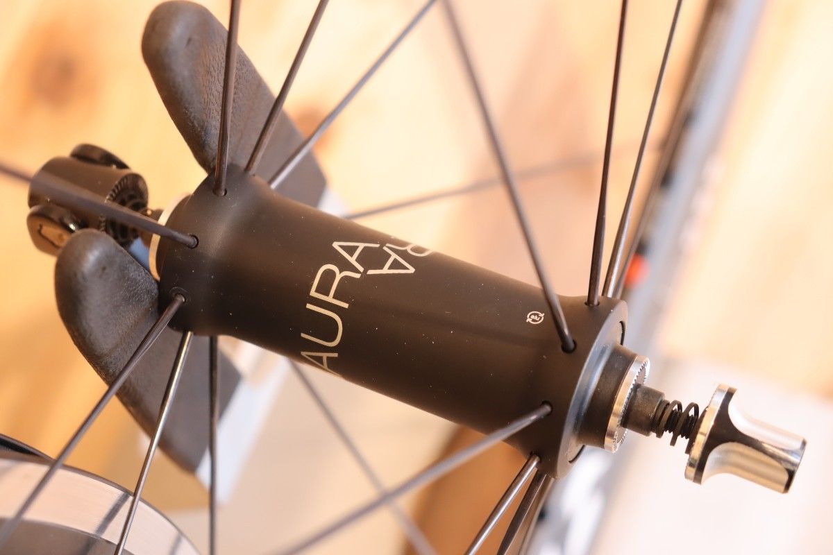 ボントレガー BONTRAGER オーラ AURA 5 アルミ・カーボン クリンチャー