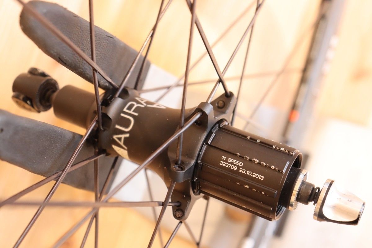 ボントレガー BONTRAGER オーラ AURA 5 アルミ・カーボン クリンチャー