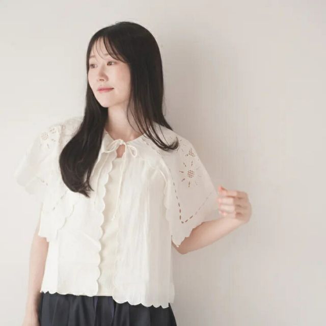 ESTROISLOSE (エストゥロワルーズ) | ケミカル刺繍ビッグ衿ベスト (ivory) | レディース ベスト ジレ ビッグカラー ケミカル刺繍 レースベスト コットン 綿 アイボリー レイヤード 重ね着 ゆったり ナチュラル シンプル 大人カジュアル