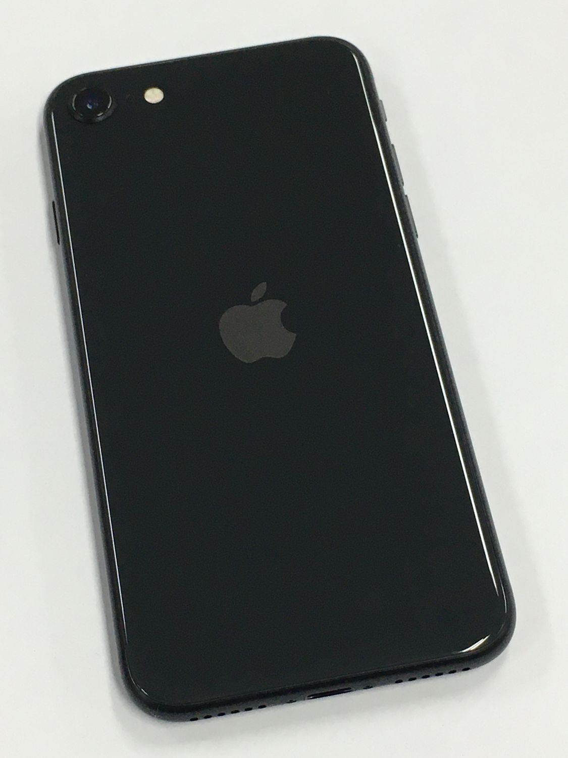 超美品】iPhone SE2 64GB ブラック SIMフリー - メルカリ