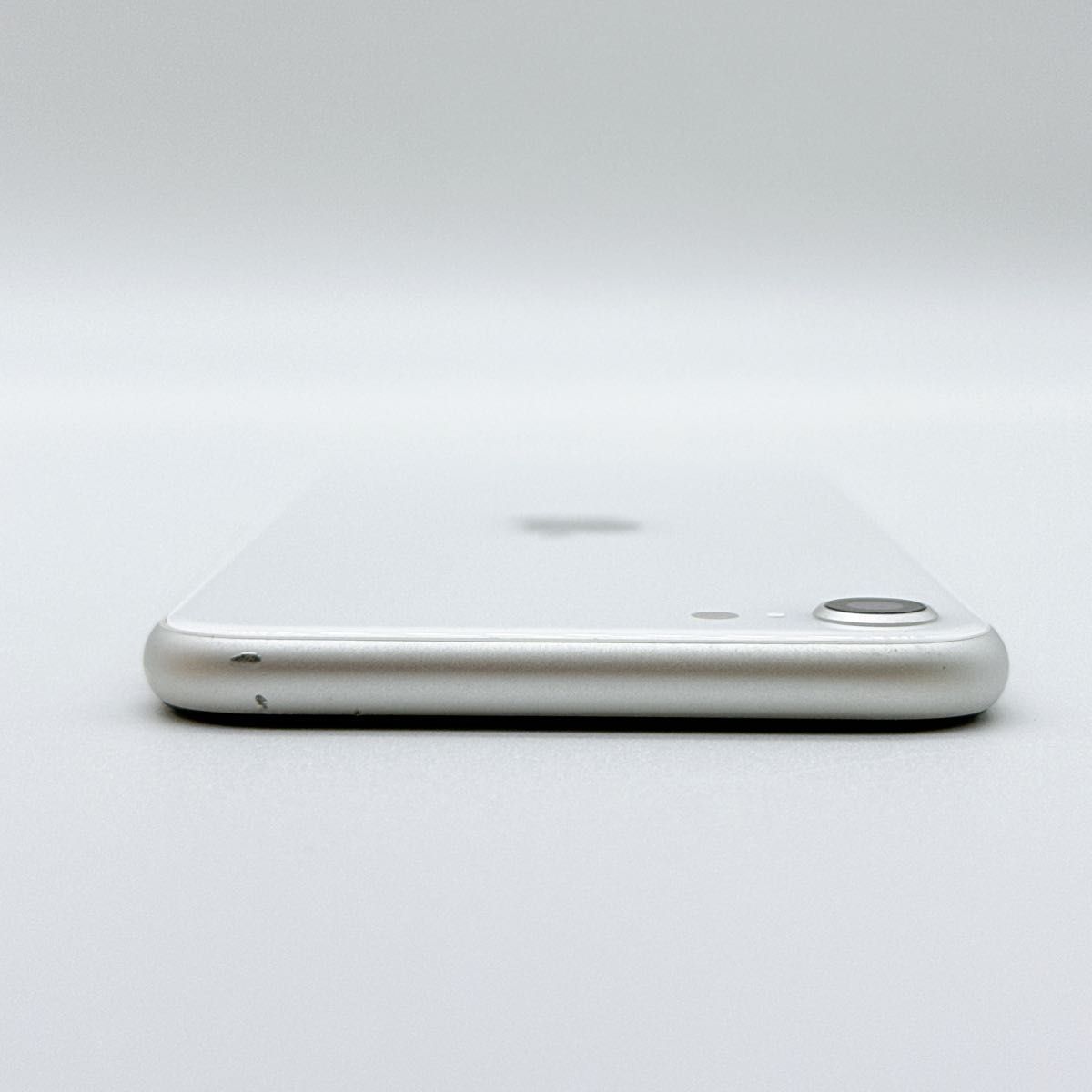 iPhone SE2 128GB ホワイト SIMフリー バッテリー100% - メルカリ