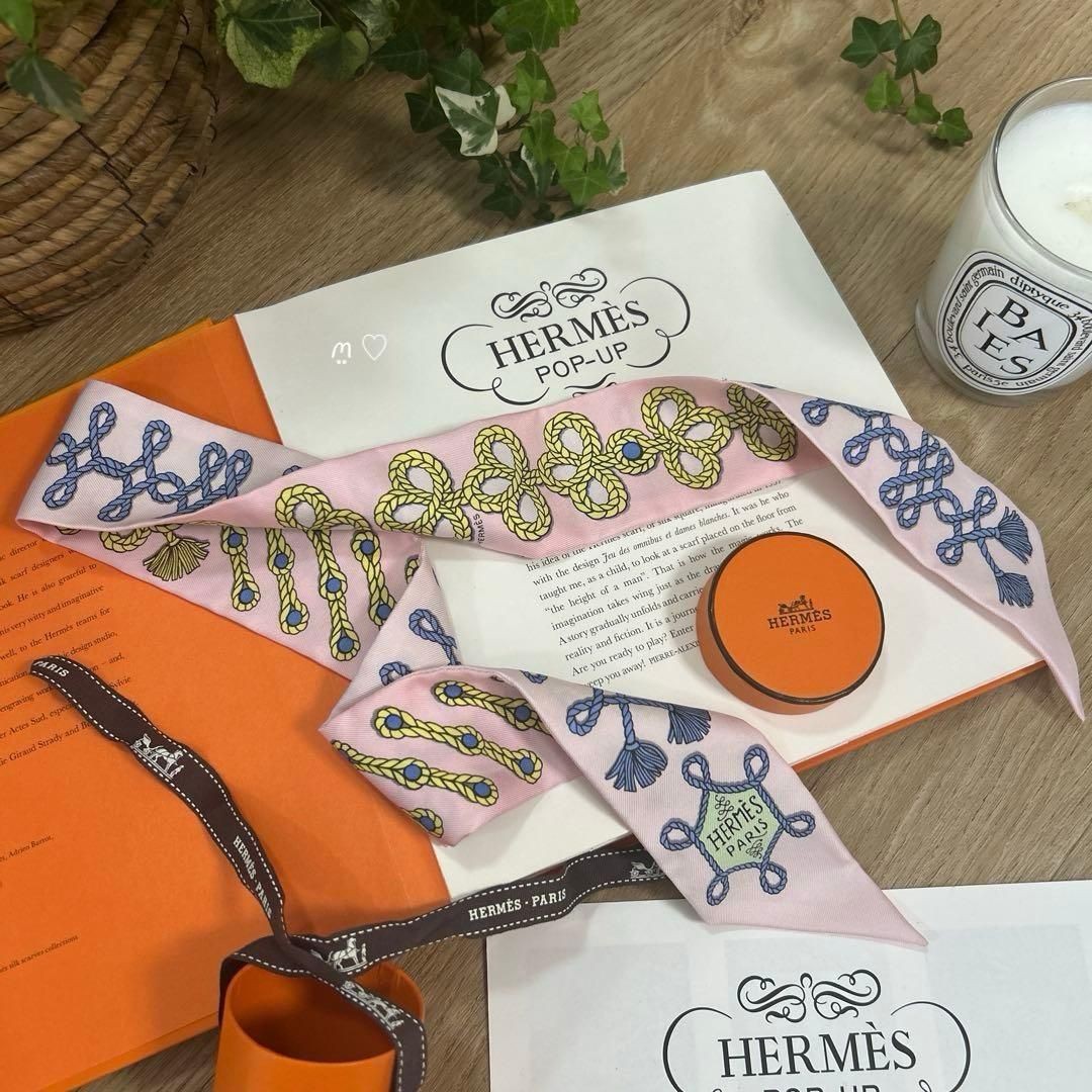 HERMESエルメス ツイリー 飾緒とブランデンブルク飾り シルクスカーフ