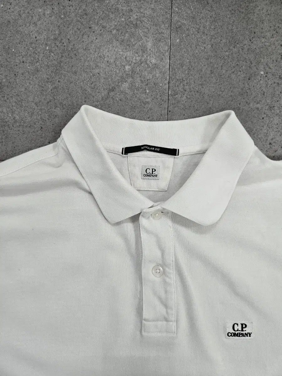 正規品 C P カンパニー 白 半袖 カラーTシャツ L