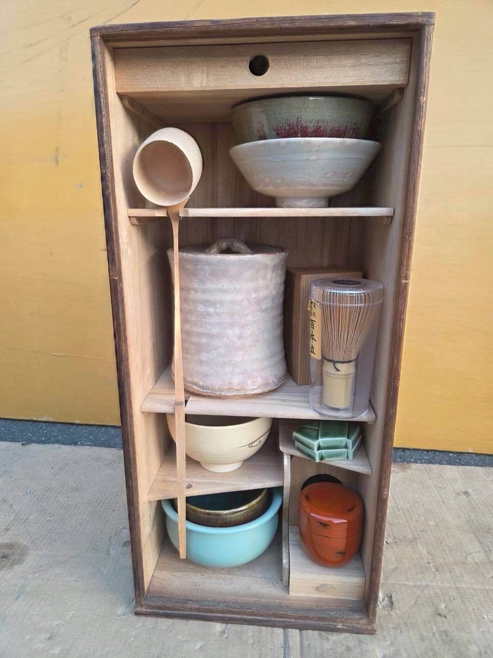 茶道具一式】木製 短冊箱 茶棚 茶道具セット（茶碗 / 水指 / 棗 / 柄杓