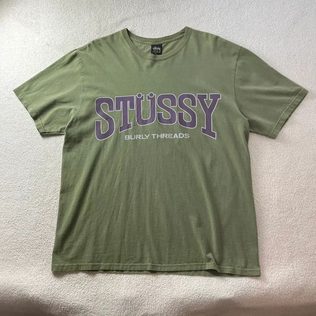105 STUSSY ステューシー Barley Thread PIGMENT ピグメント Dyde ダイド Olive オリーブ 半袖 Tシャツ