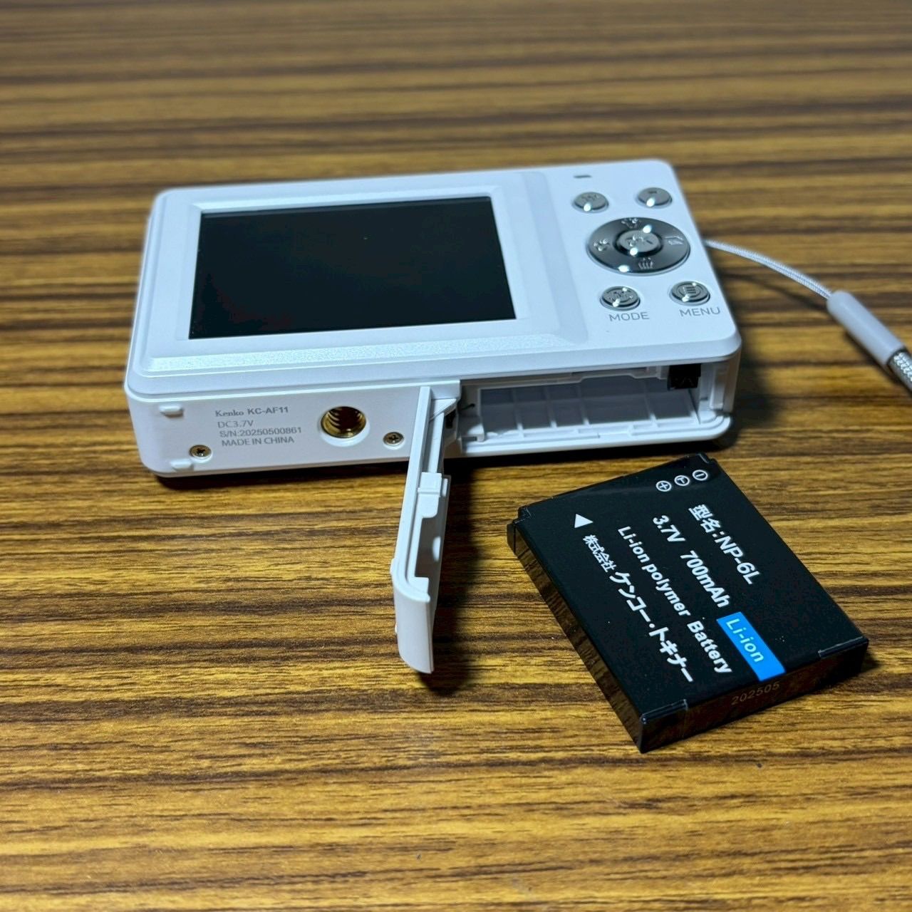 2024年製/極美品】Kenko デジタルカメラ KC-AF11 ホワイト - メルカリ