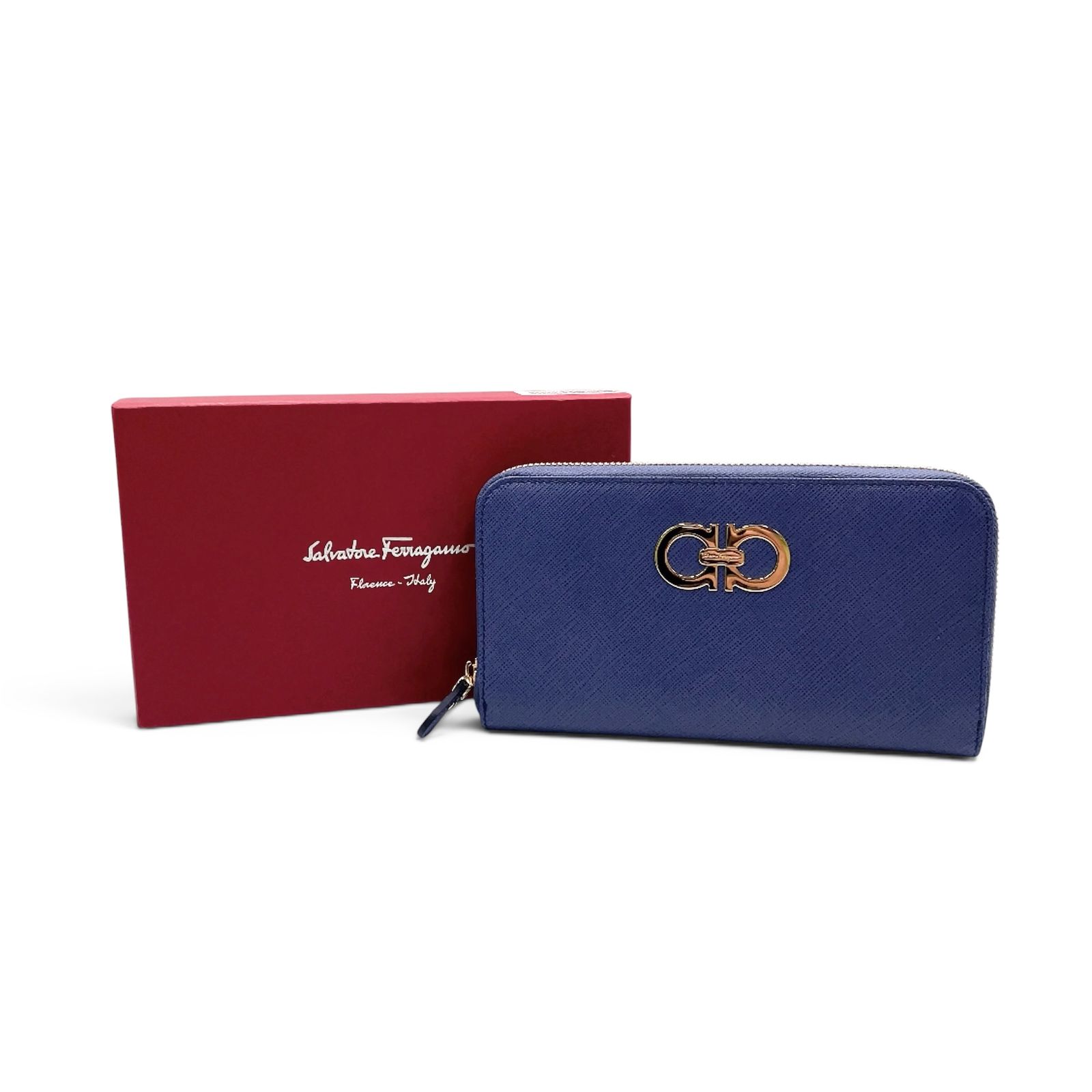 新着】Salvatore Ferragamo ダブルガンチーニ ラウンドジップ レザー