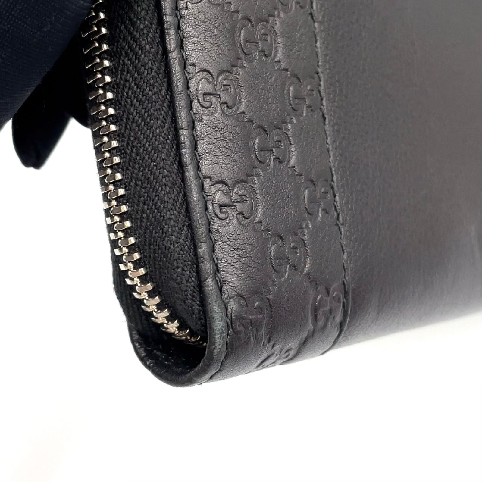 新着】GUCCI ミストラルマイクログッチシマ グッチシマ レザー