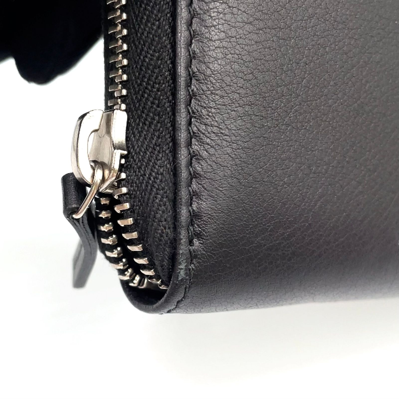 新着】GUCCI ミストラルマイクログッチシマ グッチシマ レザー