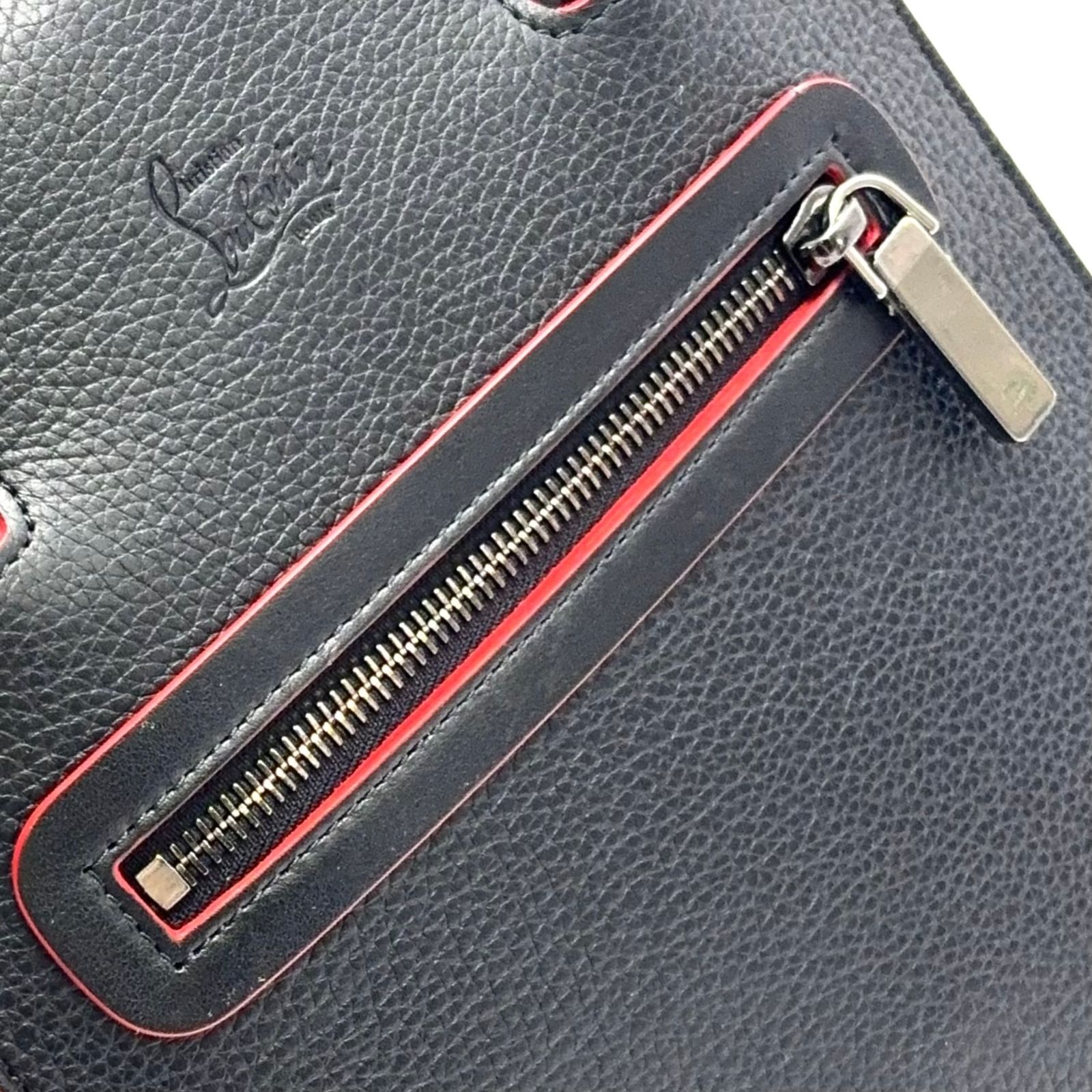 新着】Christian Louboutin トリックトラック スモール ショルダー