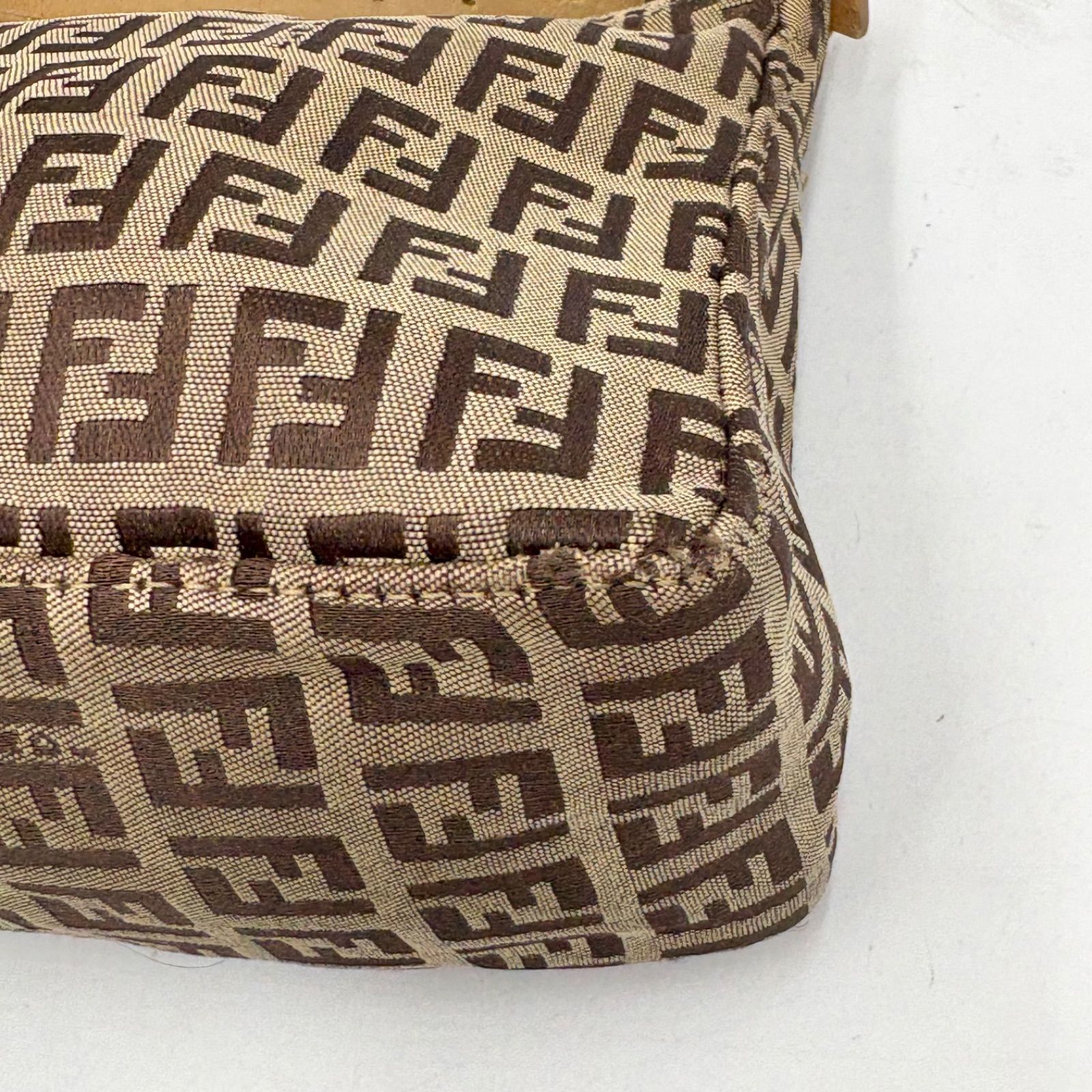 FENDI フェンディ ズッキーノ柄 アクセサリーポーチ ハンドバッグ