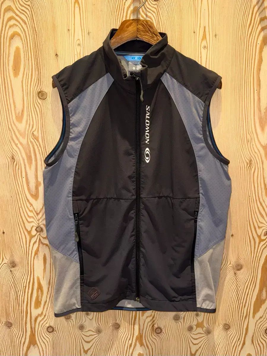 SALOMON アクティプロマン テックナイロン ベスト 7,988円