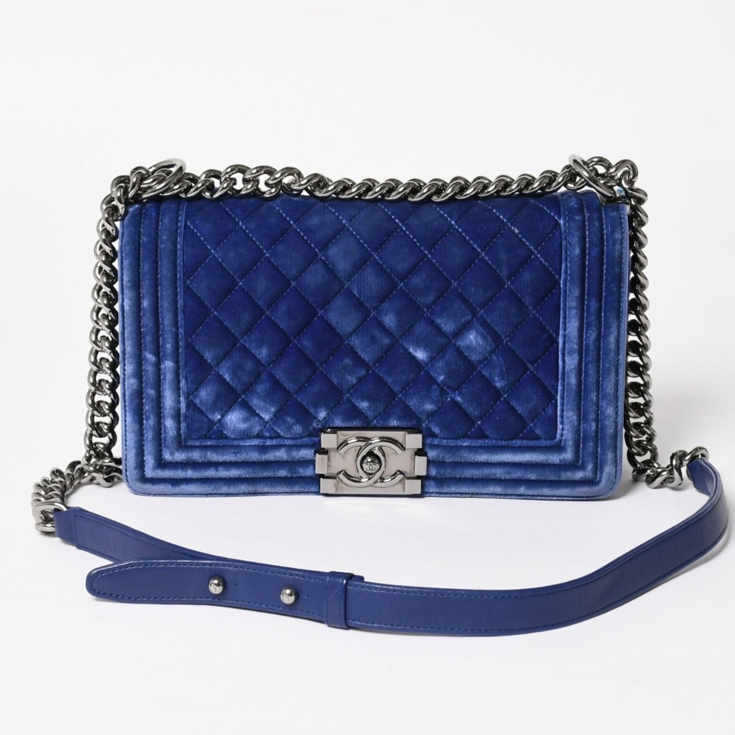 CHANEL シャネル ボーイシャネル チェーンショルダーバッグ 21番台