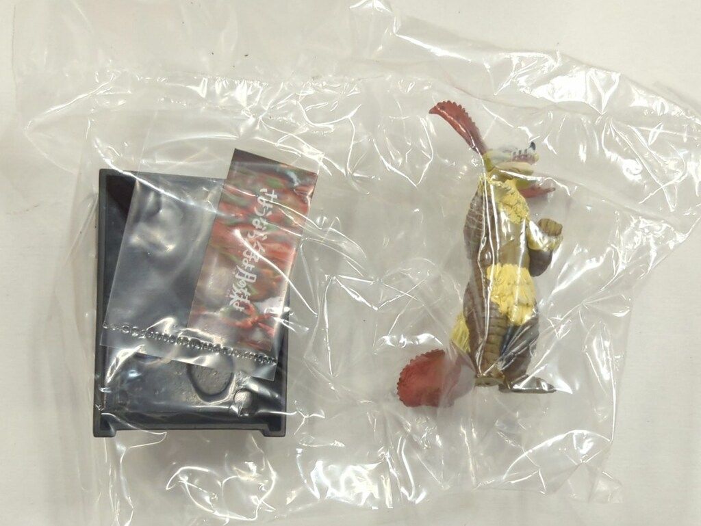 バンダイ ウルトラ超獣名鑑（完） ルナチクス - メルカリ