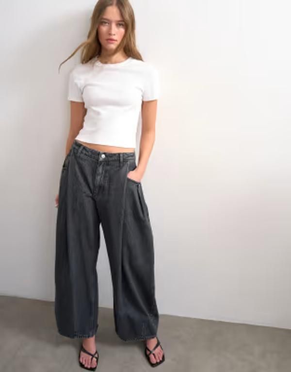 トップショップ レディース ボトムス デニムパンツ ジーンズ Topshop Cocoon mid rise barrel jeans in washed BLACK ブラック