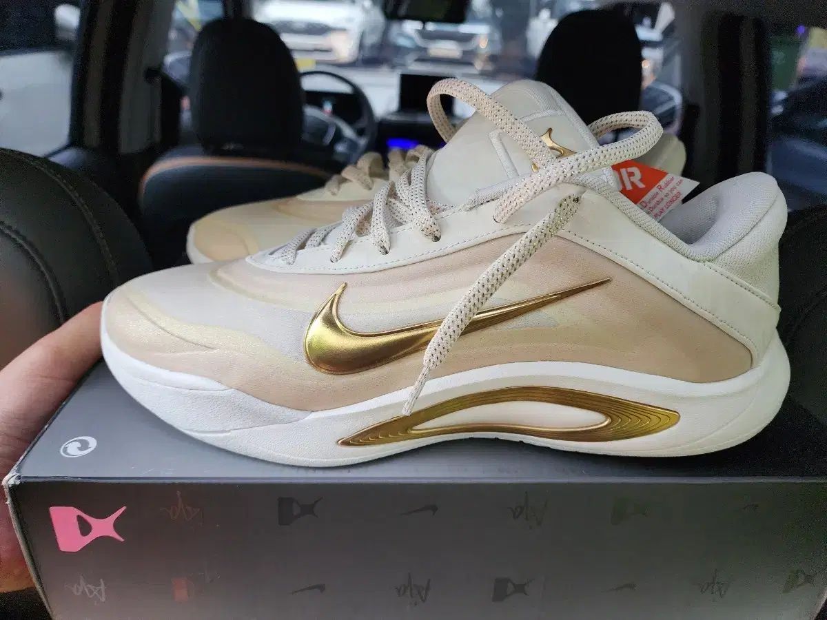 新品 NIKE バスケットシューズ AONE 出品