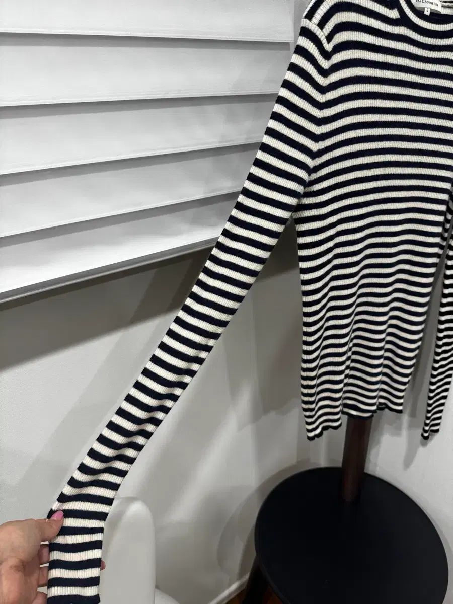 the CASHMERE ストライプ ニット the CASHMERE ストライプ ニット