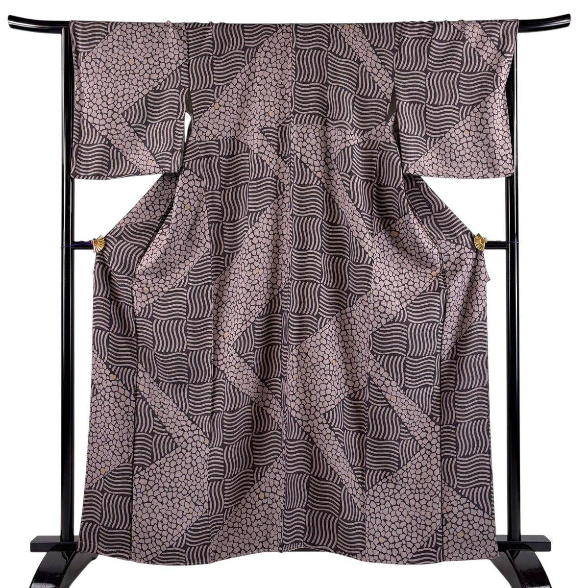 【美品】 小紋 身丈161cm 裄丈66.5cm M 袷 幾何学 地紋 金彩 灰紫 正絹 秀品 【中古】