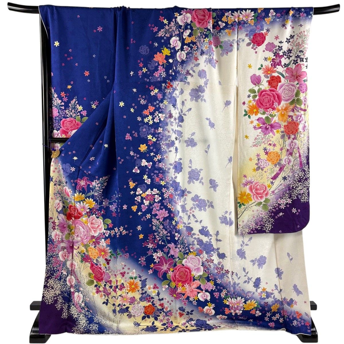 【美品】 振袖 身丈174cm 裄丈65cm M 袷 薔薇 花束 箔 金彩 青 正絹 名品 【中古】 12,638円