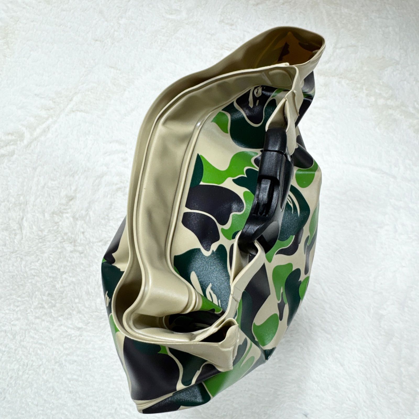 A BATHING APE アベイシングエイプ BAPE ABCカモ 迷彩 ドライバッグ