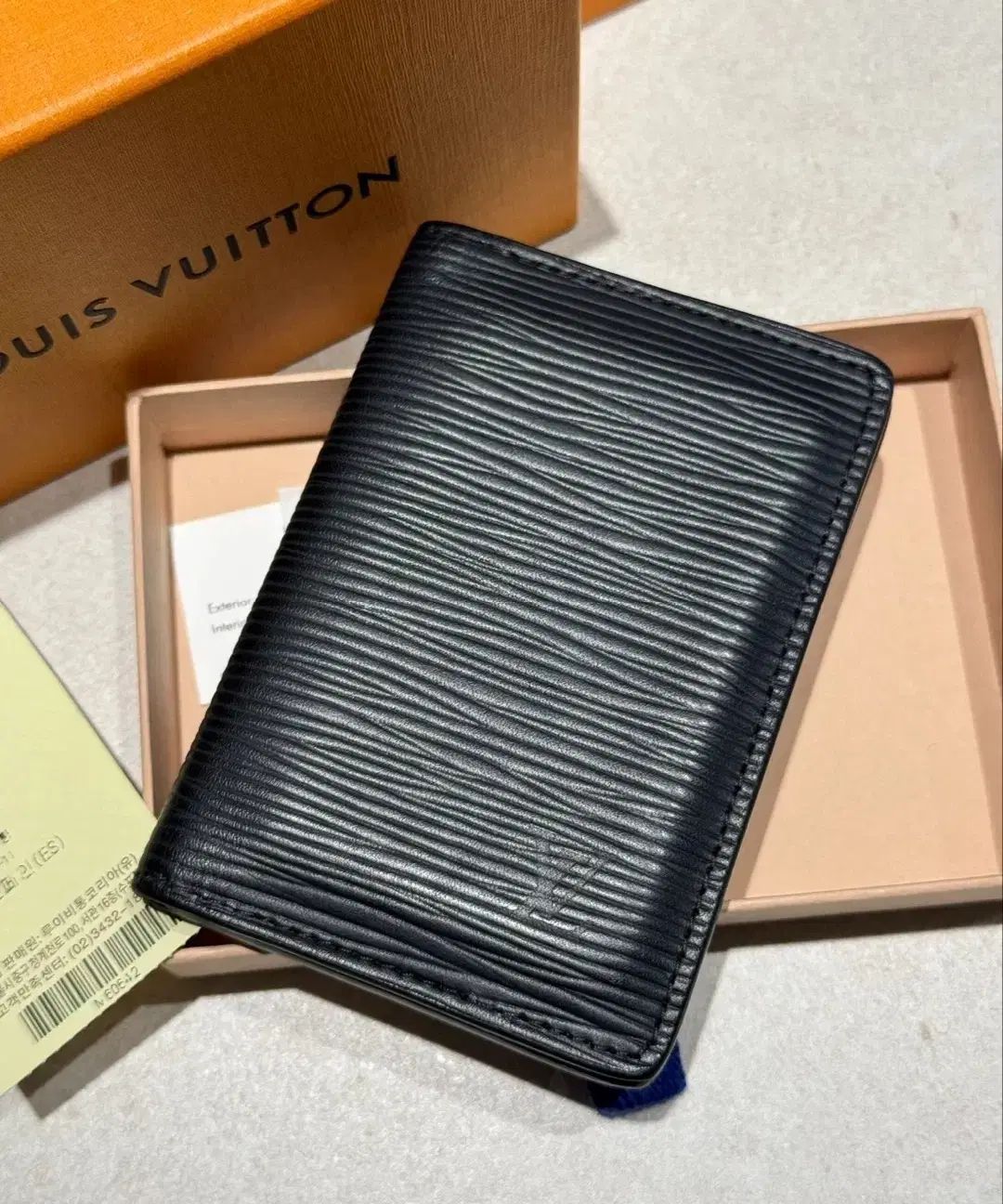 ルイヴィトン エピ オーガナイザー 財布 カードウォレット