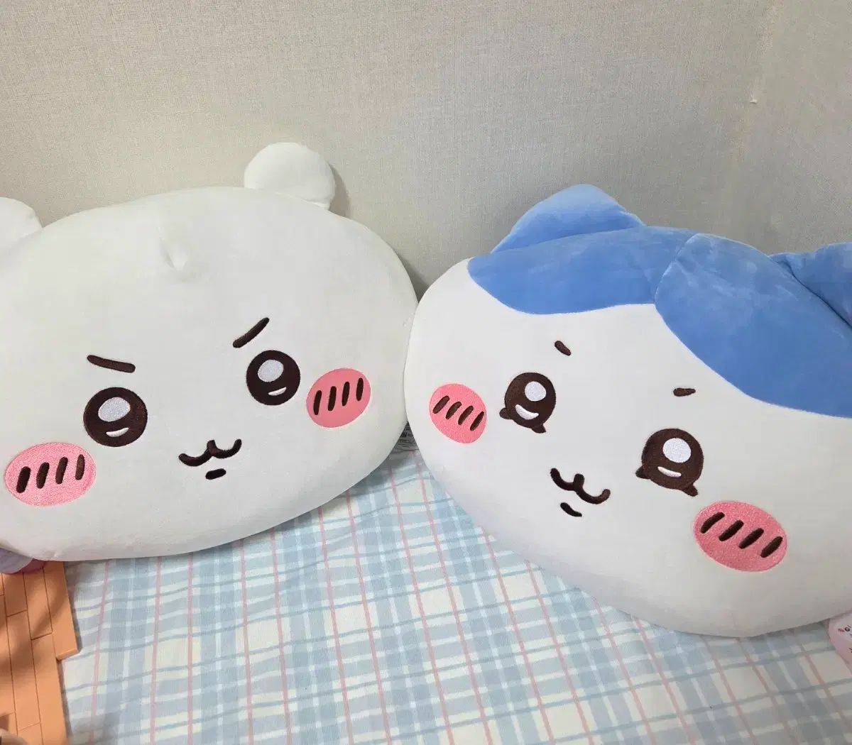 (ちいかわ) ちいかわ & ハチワレ フェイス BIG クッション 2種セット