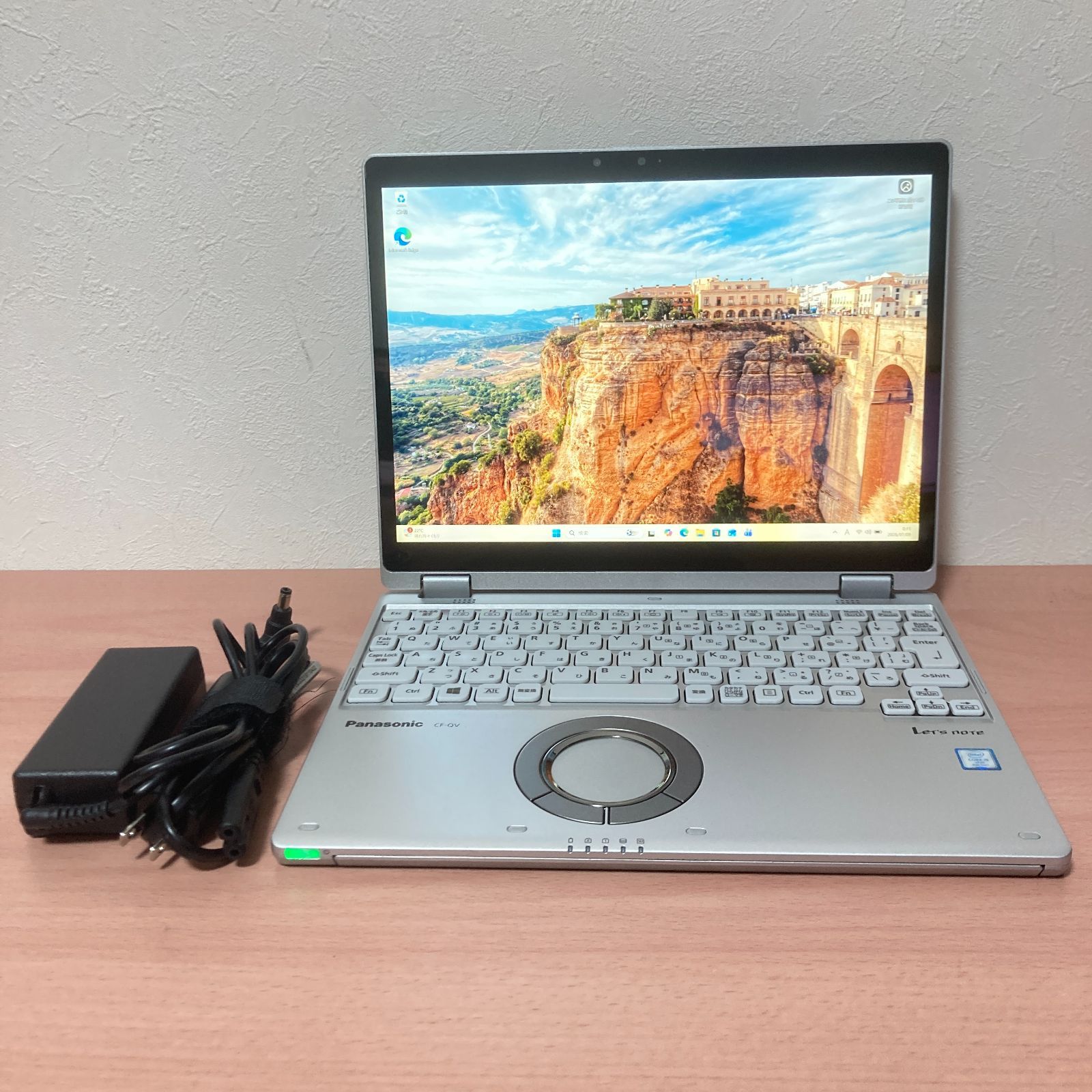 美品 Panasonic Let's note QV8/Core i5-8365U/RAM8GB/NVMe SSD256GB/12型WQXGA+液晶/Windows11/Webカメラ/Wi-Fi/中古/PC/ノートパソコン/タブレット/小型軽量