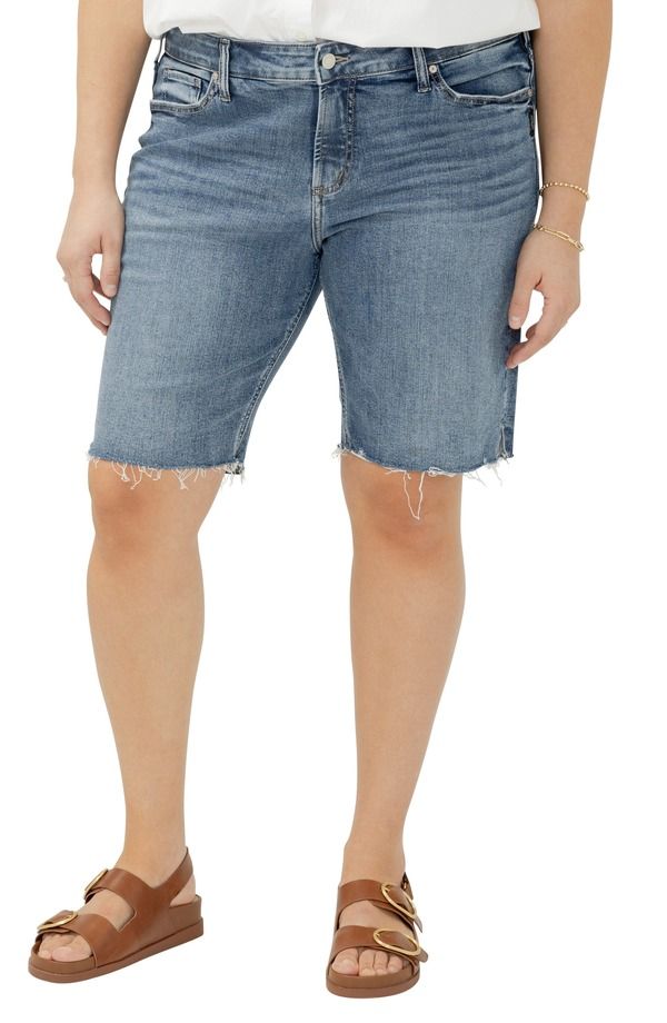 シルバー ジーンズ レディース ボトムス デニムパンツ プラスサイズ ショートパンツ Silver Jeans Co Elyse Curvy Raw Hemid Rise Denim Bermuda