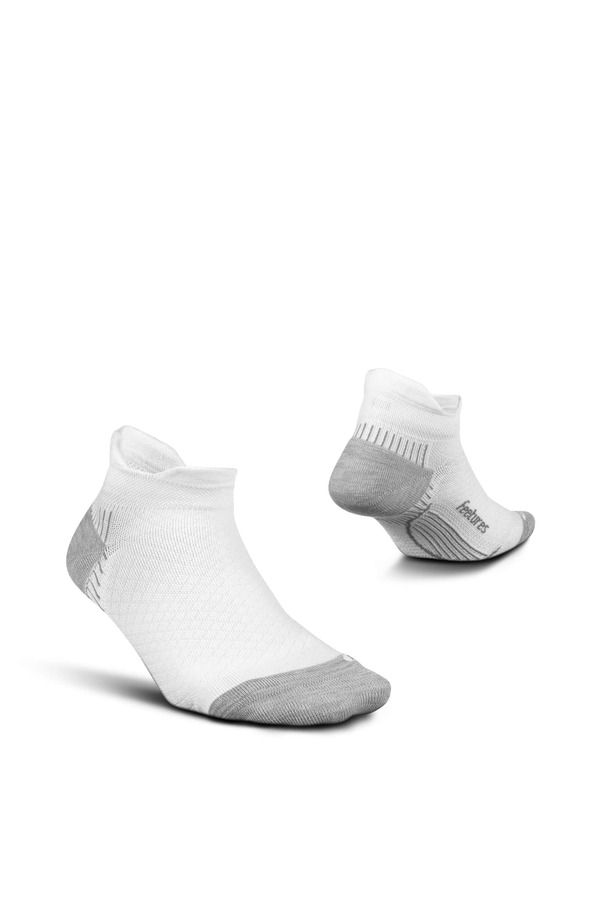 フィーチャー レディース アンダーウェア 靴下 Feetures Plantar Fasciitis Relief Sock Light Cushiono Show Tab Targeted Comp