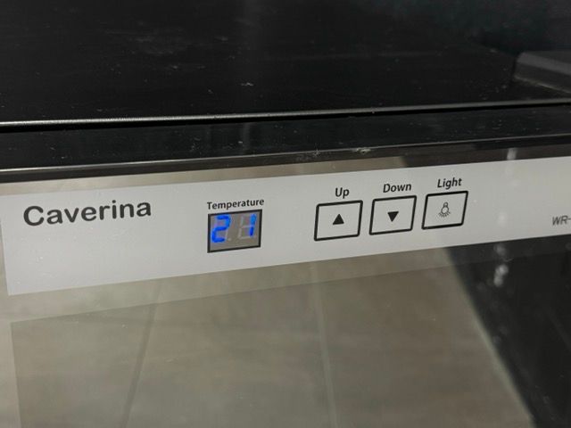 ワインセラー【中古】動作保証 IDEX Caverina カヴリナ WR-5018B 18本
